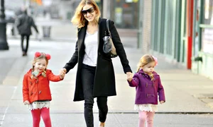 28 ianuarie: Orlando Bloom  (36 de ani), la plajă  cu fiul său, Flynn,  de 2 ani, în Cancun (Fotografii: Guliver/splashnews) jpeg