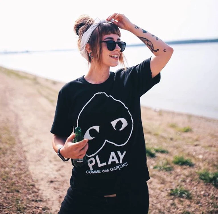 Bianca Adam pe plajaBianca Adam are 22 de ani și este din Craiova