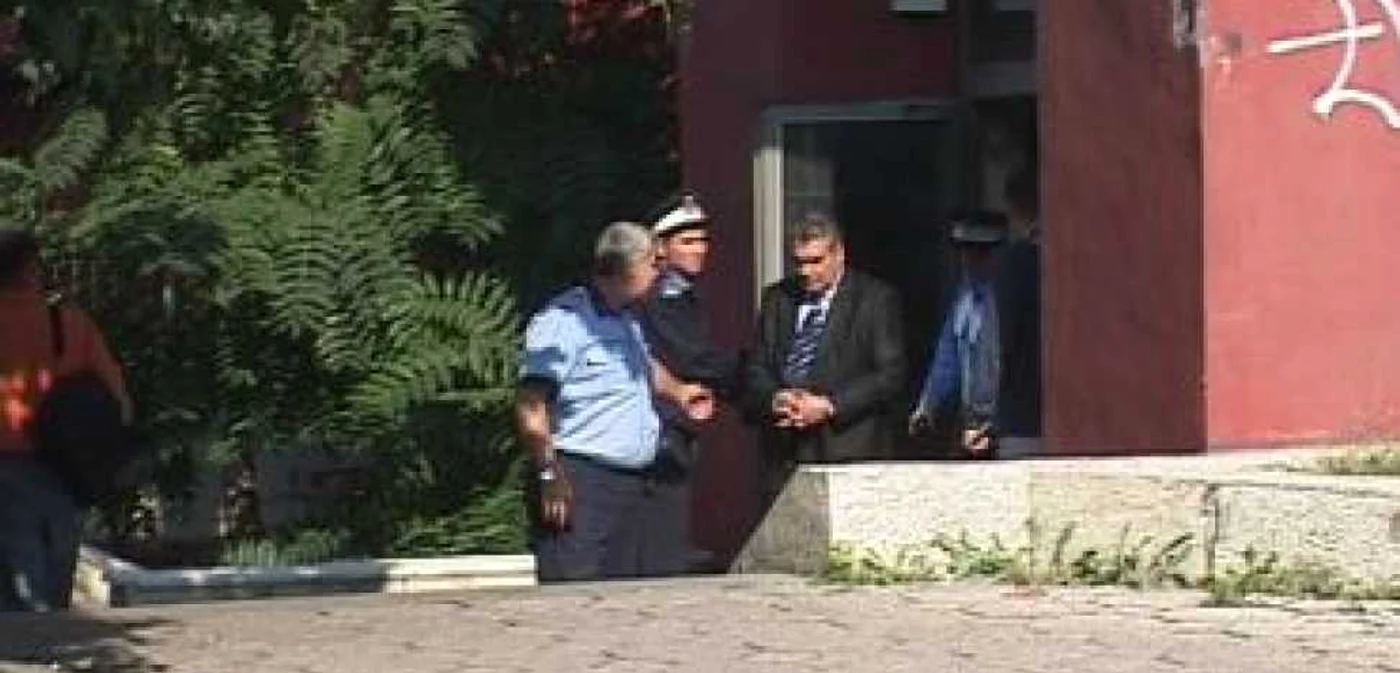 Piteşti: UPDATE:Comisarul Aurel Stoian a primit şpagă de la Penescu ulei, făină, mălai şi fursecuri