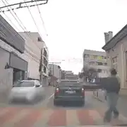 GIF manevra pe zebra in cluj