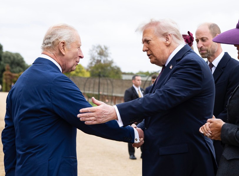 Charles III, vizită tensionată în SUA pe fondul relațiilor fragile cu Washingtonul. „Probabil singura persoană din lume pe care Trump nu vrea să o jignească”