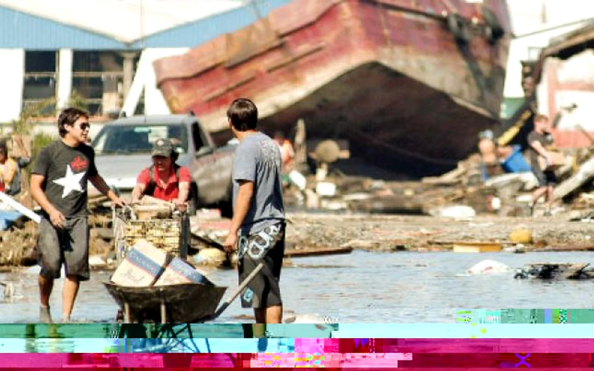 Portul Talcahuano a fost puternic afectat atât de seism, cât şi de tsunami