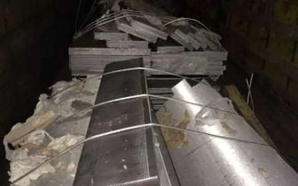 Camionul încărcat cu 22 tone de aluminiu a fost indisponibilizat FOTO: Poliţia Română