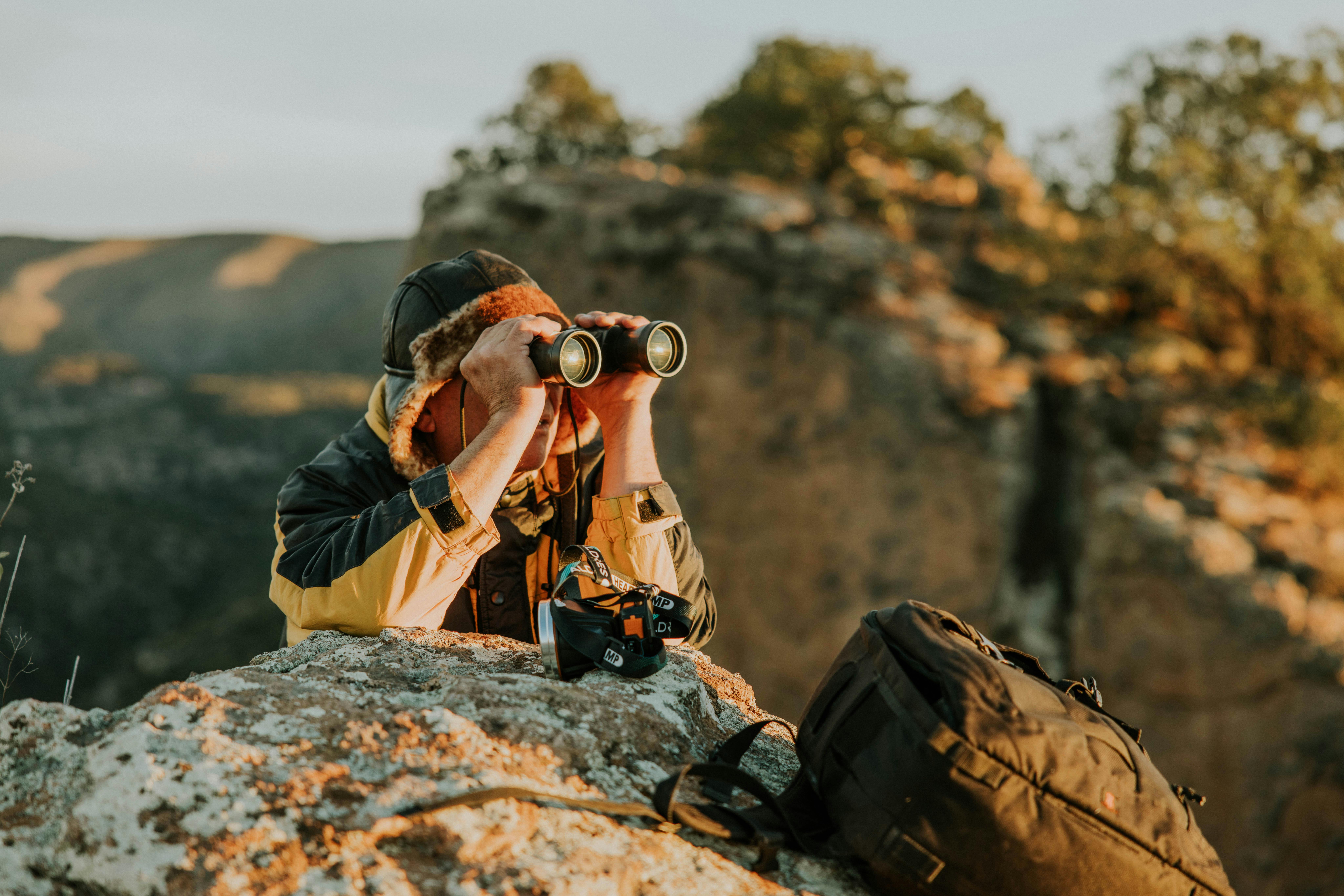 Amatorii de trasee montane au descoperit zeci de „monștri” în munți. FOTO: Pexels