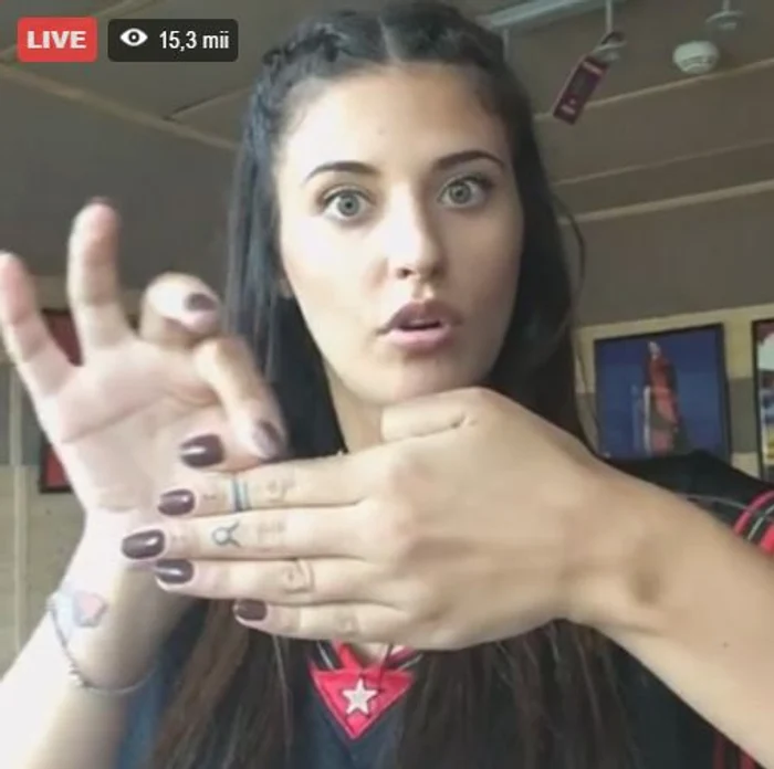 Antonia s-a distrat prin studio