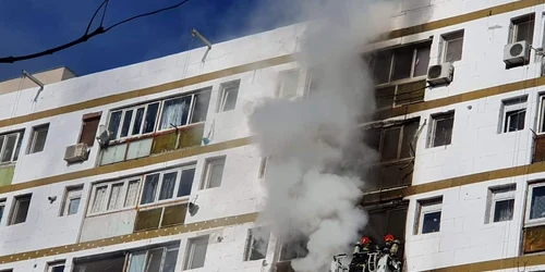 incendiu bloc jpeg