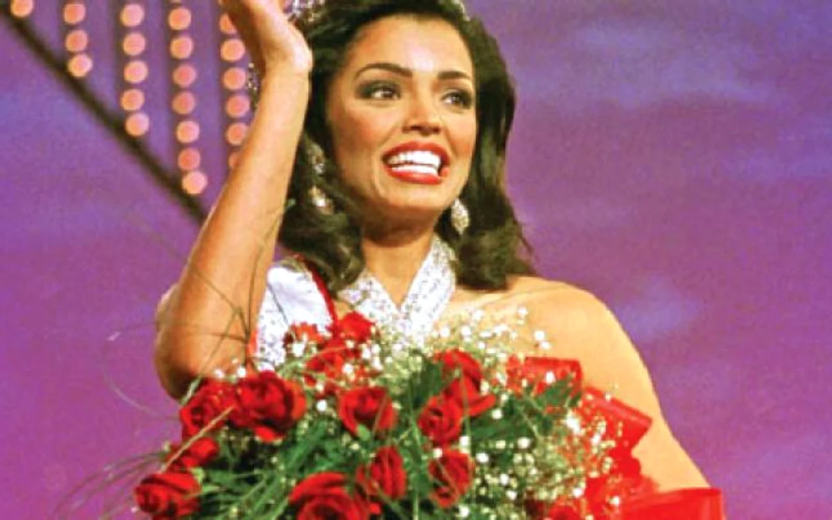 La Miss Universe, Chelsi a câştigat şi premiul pentru cea mai bună apariţie în costum de baie