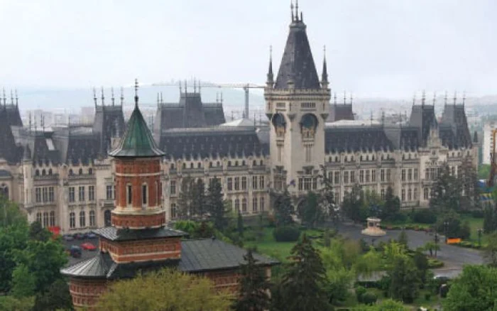 Înainte de reabilitare, acoperişul Palatului Culturii era din ardezie Foto: Florin Chirica