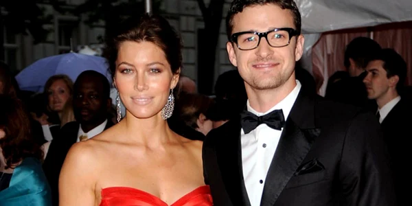 Justin Timberlake şi Jessica Biel 