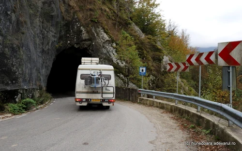 cheile cernei tunel