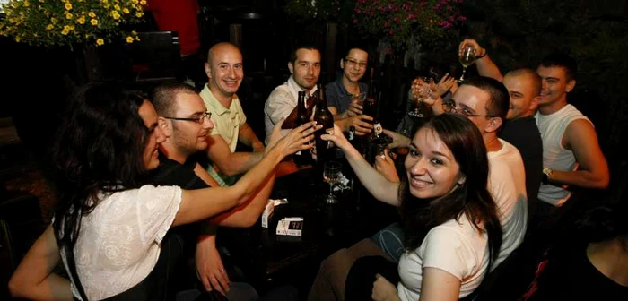 Organizatorii le garantează tinerilor distracţie 100%