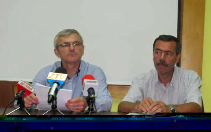 Conferinţă de presă la Inspectoratul Şcolar FOTO Olimpia Man