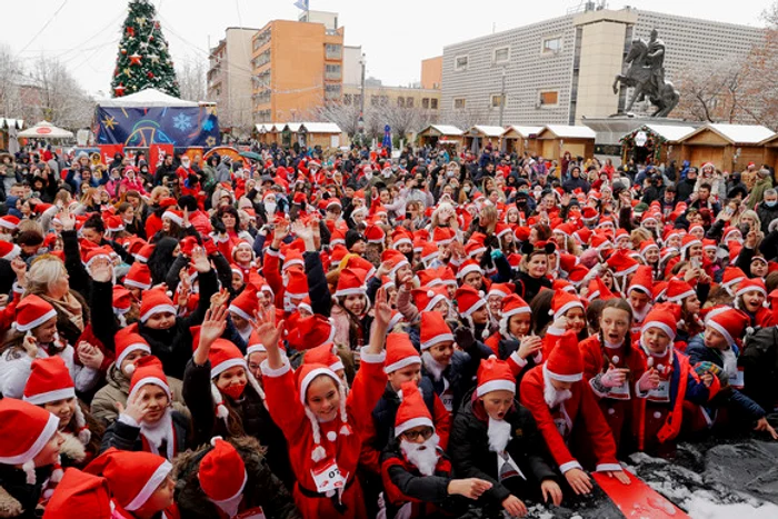 
    Cursa moșilor a avut  loc la 12 decembrieFotografii EPA-EFE  