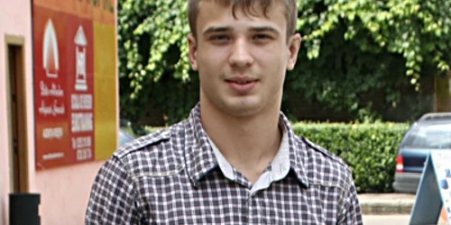 Reşiţa: Sebastian Uţă se ia la trântă cu caii putere