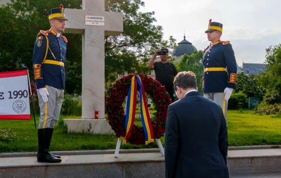 Nicuşor Dan, despre dosarul Mineriadei: „Justiţia are datoria de a face lumină, ca un gest obligatoriu de respect”