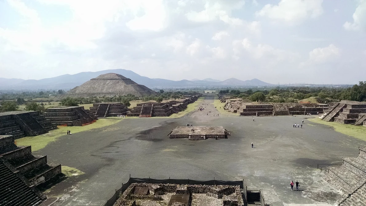 „Piramida Lunii” din Teotihuacan (foto: Pixabay)