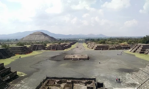 „Piramida Lunii” din Teotihuacan (foto: Pixabay)