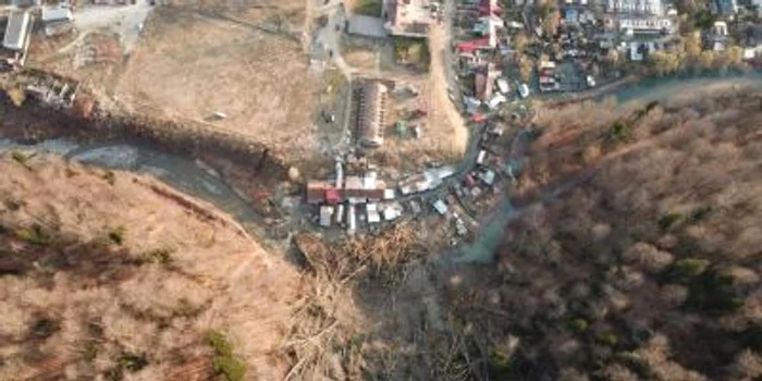 aluencari teren azuga foto isu