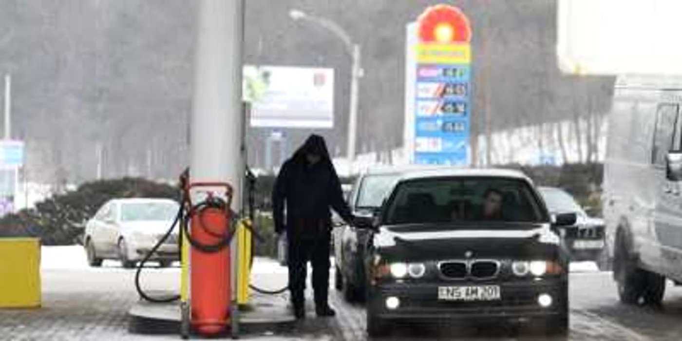 Benzina a devenit un lux. Foto:Adevarul