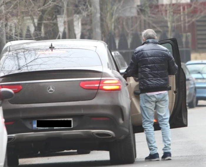 
    Ioana avea în portbagaj mai multe pungi și bagajefoto: BLITZ / CLICK!  