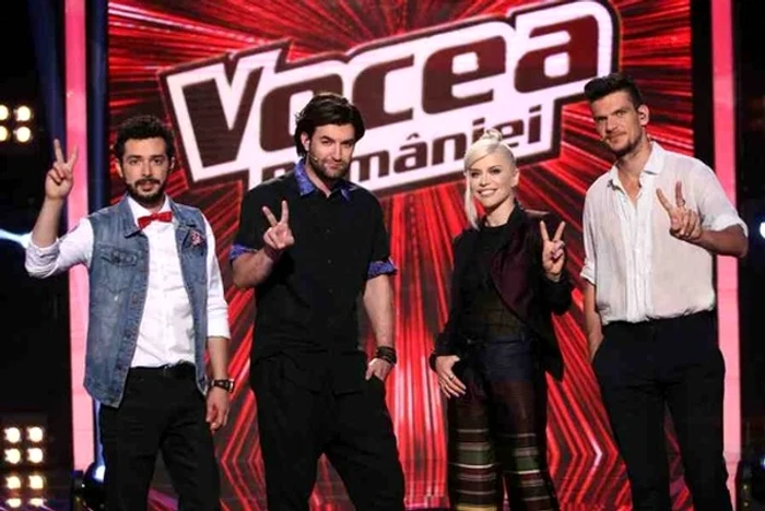 
    Moga, Smiley, Loredana şi Tudor Chirilă ghidează paşii concurenţilor de la Vocea României. Restul depinde de talentul fiecăruiaFoto: Pro TV  