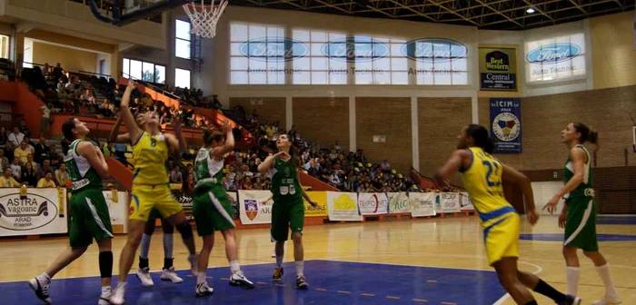 Echipa are în componență încă o americancă