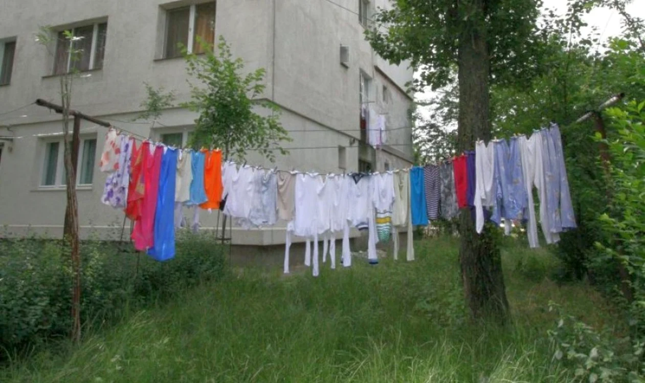 Rufele au primit interdicţie la uscat în public la Galaţi FOTO C Crângan