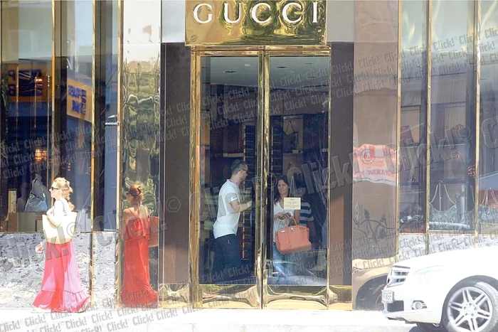 Luminiţa Olăroiu şi  fiul ei, Dani, au colindat  ieri magazinele