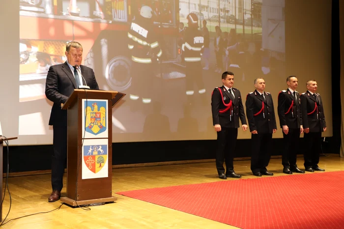 Premiați pentru salvarea de la înec a doi copii