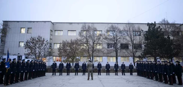 elevii Colegiului Naţional Militar „Dimitrie Cantemir” din Breaza se pregătesc pentru Parada de 1 Decembrie
