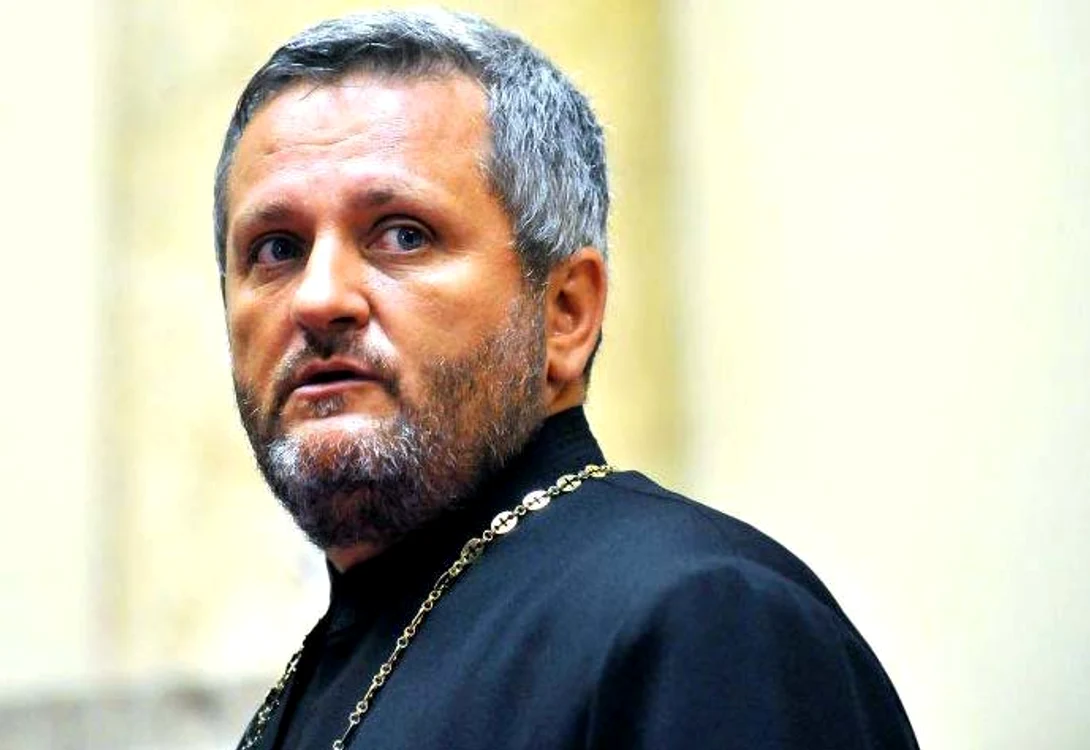 
    Purtătorul de cuvânt al Patriarhiei, Constantin Stoica, mărturiseşte că a fost alături de familiile îndurerate foto: apologeticum.ro  