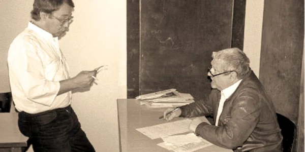 În ‘87, împreună cu Ioan Chirilă, în redacţie la „Sportul popular“ p Foto: ARHIVA PERSONALĂ