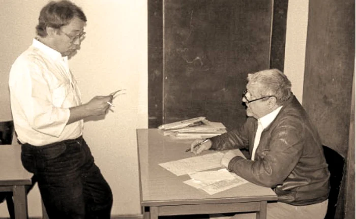 În ‘87, împreună cu Ioan Chirilă, în redacţie la „Sportul popular“ p Foto: ARHIVA PERSONALĂ