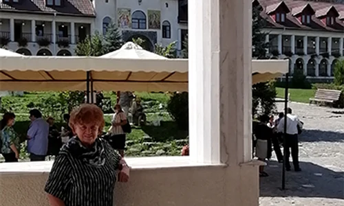 Elena Pădure merge săptămânal la Biserica Sfinții Apostoli Petru și Pavel din Brașov jpeg