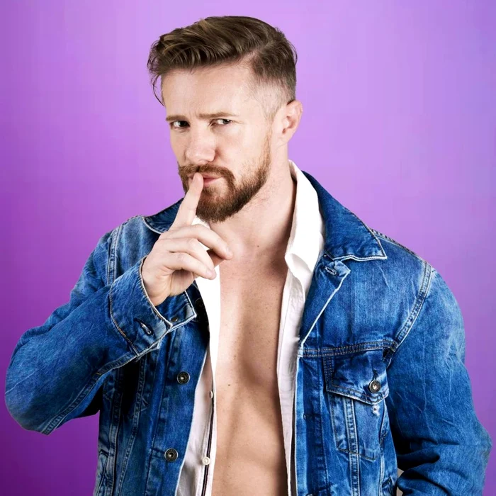 
    Dany D este supranumit Maluma de România  