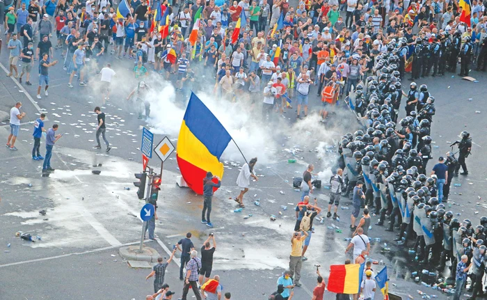 Nemulțumiții vor ieși în stradă, după cum anticipează astrologul