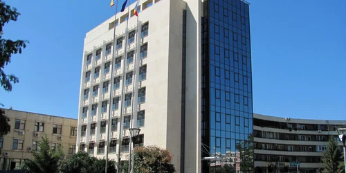 Consiliul Judeţean Tulcea îşi completează parcul auto