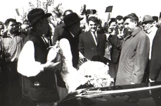 Nicolae Ceaușescu, vizită în regiunea Galaţi (© „Fototeca online a comunismului românesc”, cota: 386/1966)