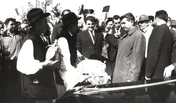 Nicolae Ceaușescu, vizită în regiunea Galaţi (© „Fototeca online a comunismului românesc”, cota: 386/1966)