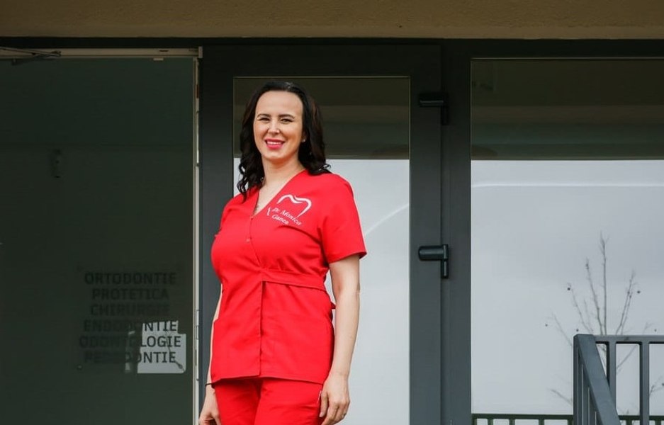 Soția lui Ionel Ganea, reacție dureroasă după accidentul în care copilul său a fost grav rănit. „Ce căuta acea mașină oprită pe marginea drumului?”