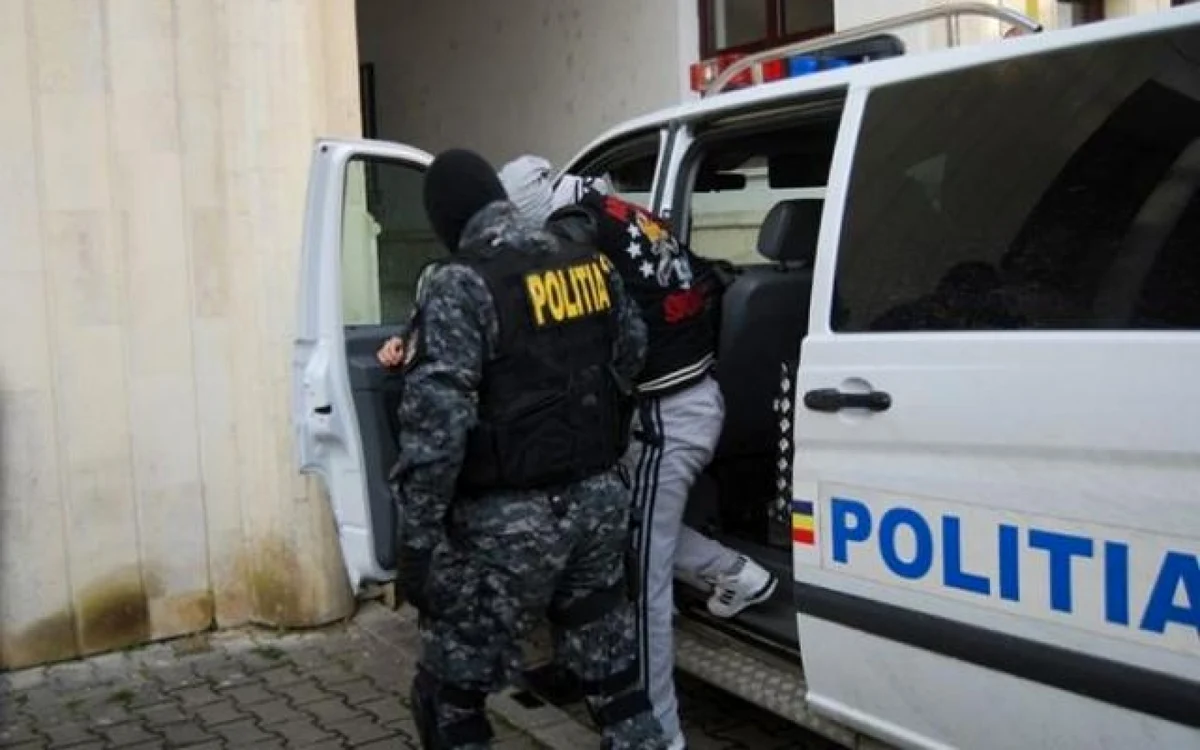 Trei dintre cei cinci membri ai bandei sunt în arest preventiv