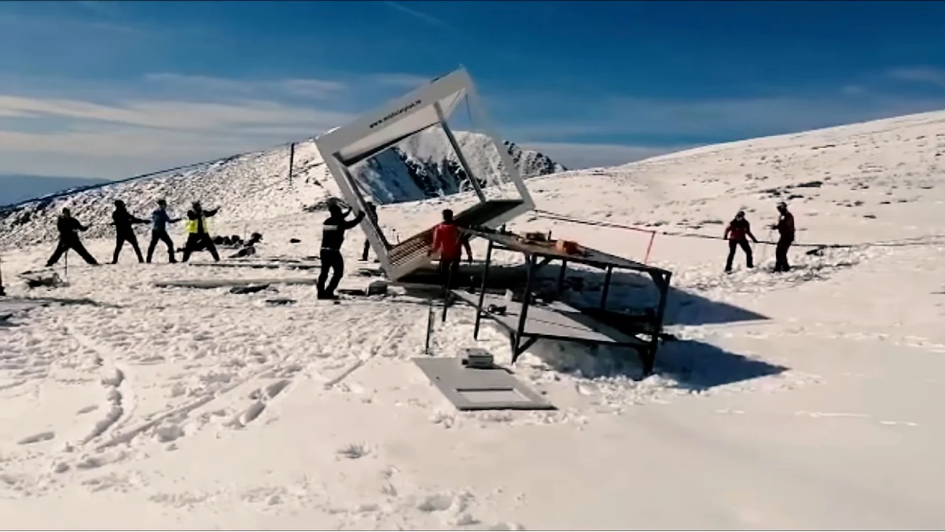 Refugiul montan Portița Avrigului din Munții Făgărașului Foto captură video YouTube