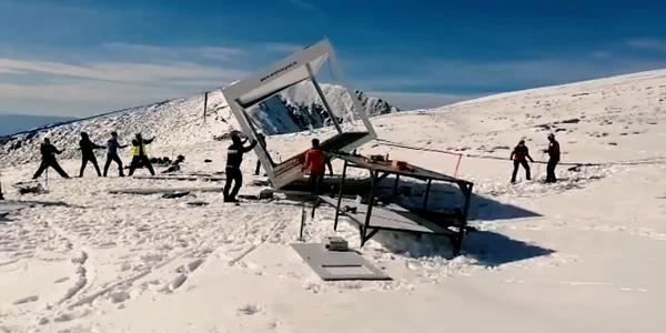 Refugiul montan Portița Avrigului din Munții Făgărașului Foto captură video YouTube jpg