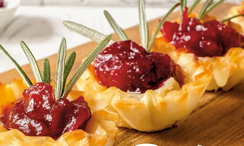 barcute cu branza brie si merisoare jpg