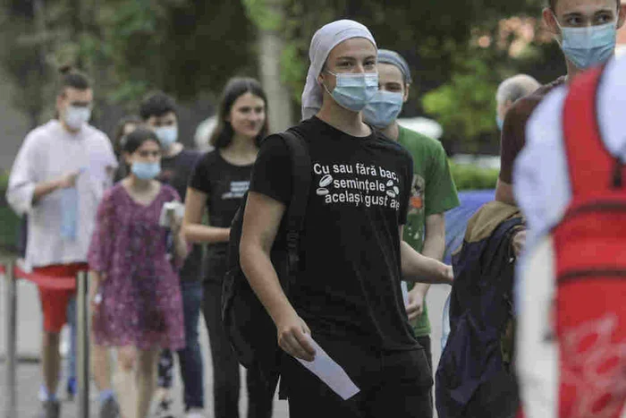 
    Marți, elevii vor susține proba de Limbă li Literatură maternă la examenul de Bacalaureat 2020Sursa foto: Inquam Photos / Octav Ganea  