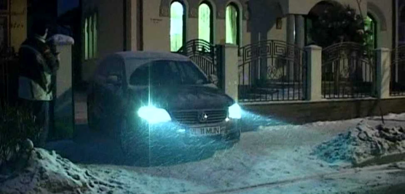 Mircia Gutău plecând  cu maşina să se predea la poliţie
