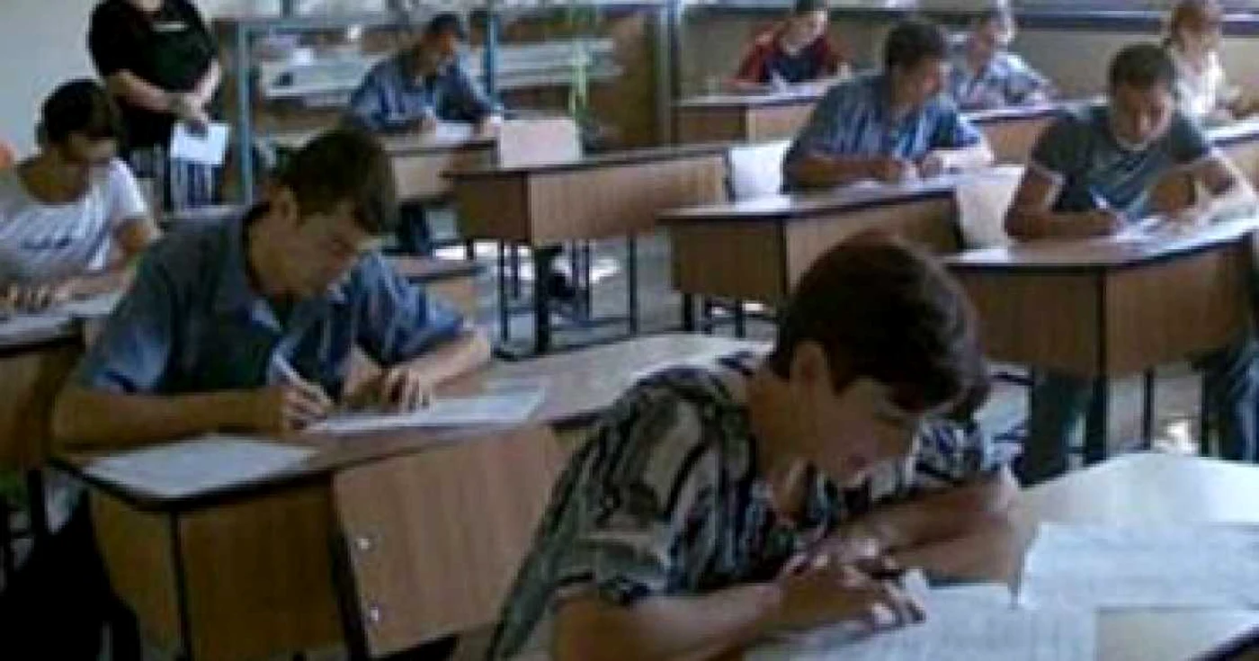 Botoşani: A primit la recorectare nota 7, după ce iniţial fusese notat cu 1!