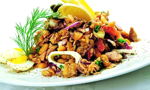 salata de fasole cu ton shutterstock 77619949 jpeg