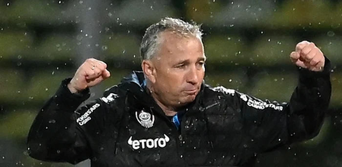 Dan Petrescu a reușit o nouă performanță de excepție. Foto Arhivă Adevărul