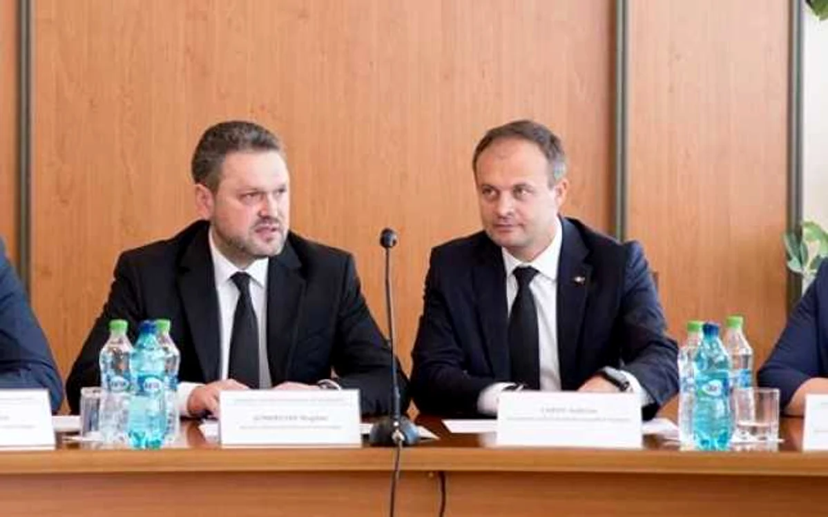 FOTO parlament.md